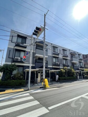 摂津本山駅 徒歩4分 1階の物件外観写真